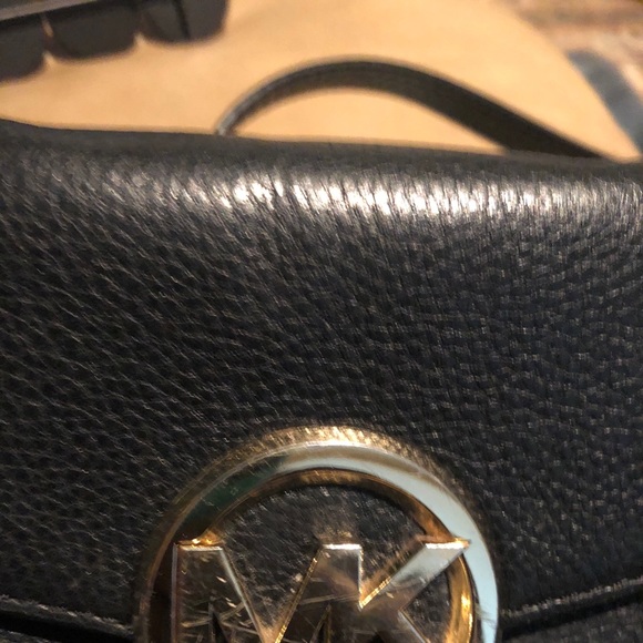 Michael Kors Black Leather Fulton crossbody bag - Picture 11 of 14